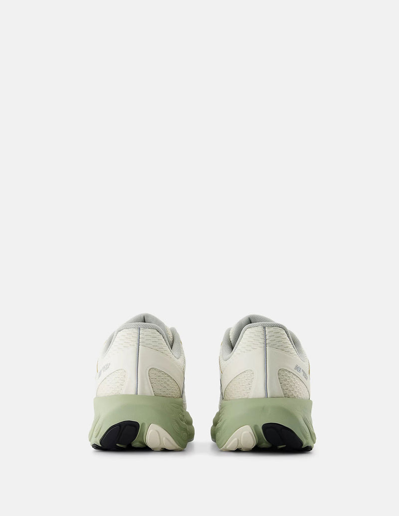 New Balance UTRN WA Fresh Foam Trainer Beiges Hombre