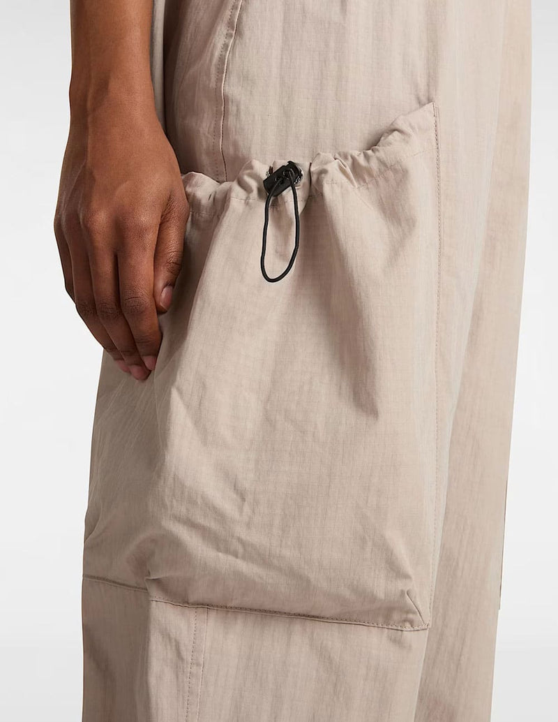 Pantalón Peto Vans MTE OIpen Space Beige Mujer