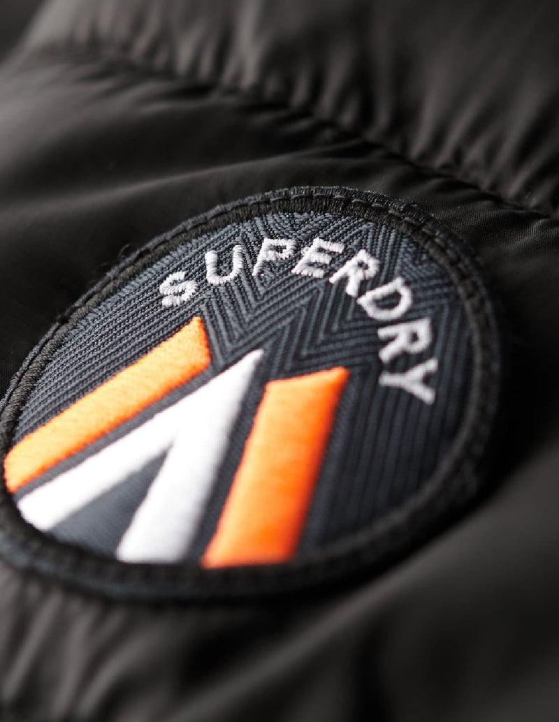 Plumas Superdry Fuji Quilt Negro Mujer