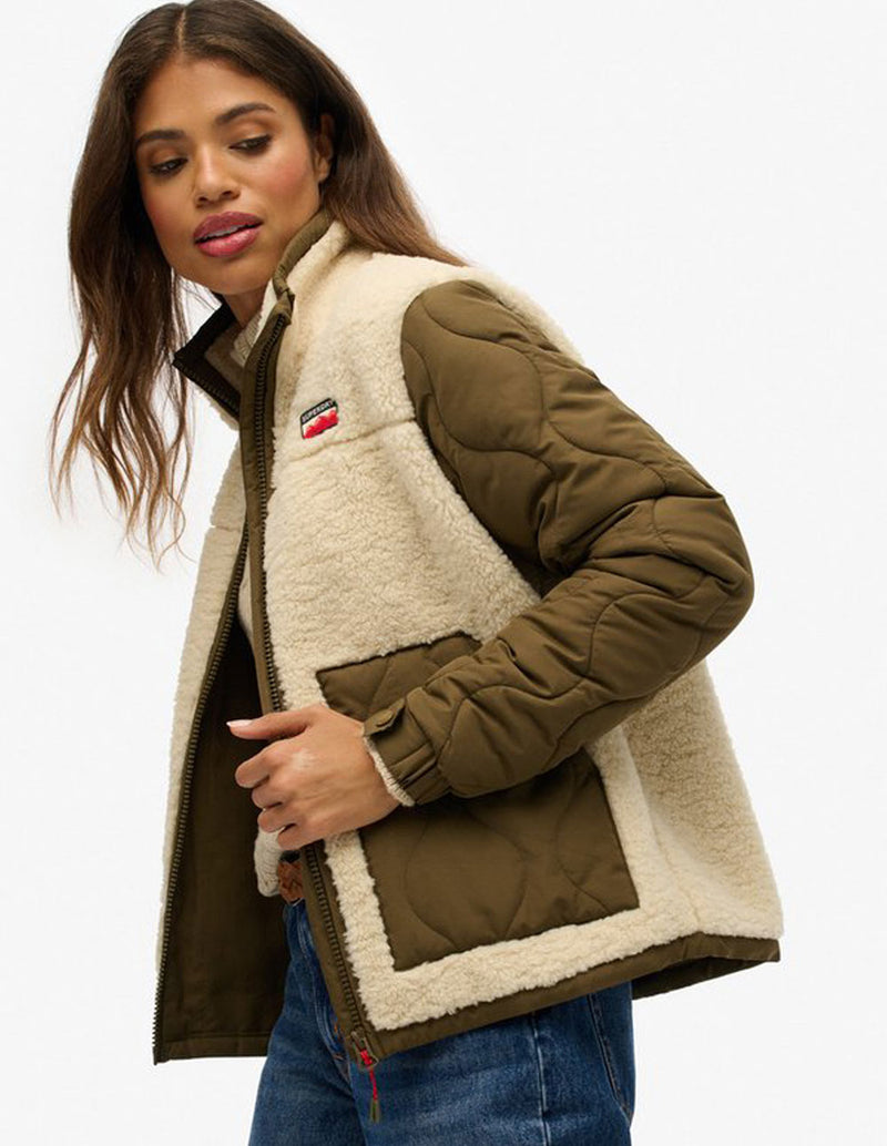 Chaqueta Superdry Híbrida de Borreguito Beige Mujer
