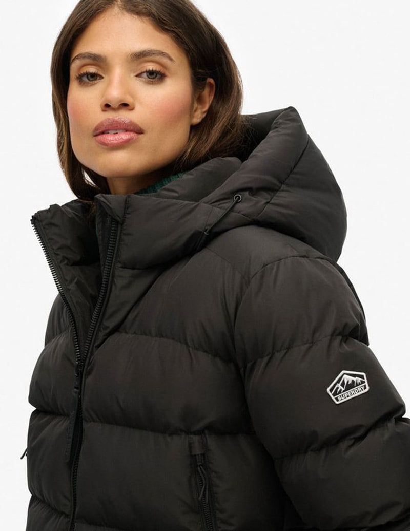 Chaqueta Acolchada Superdry con Capucha Negra Mujer