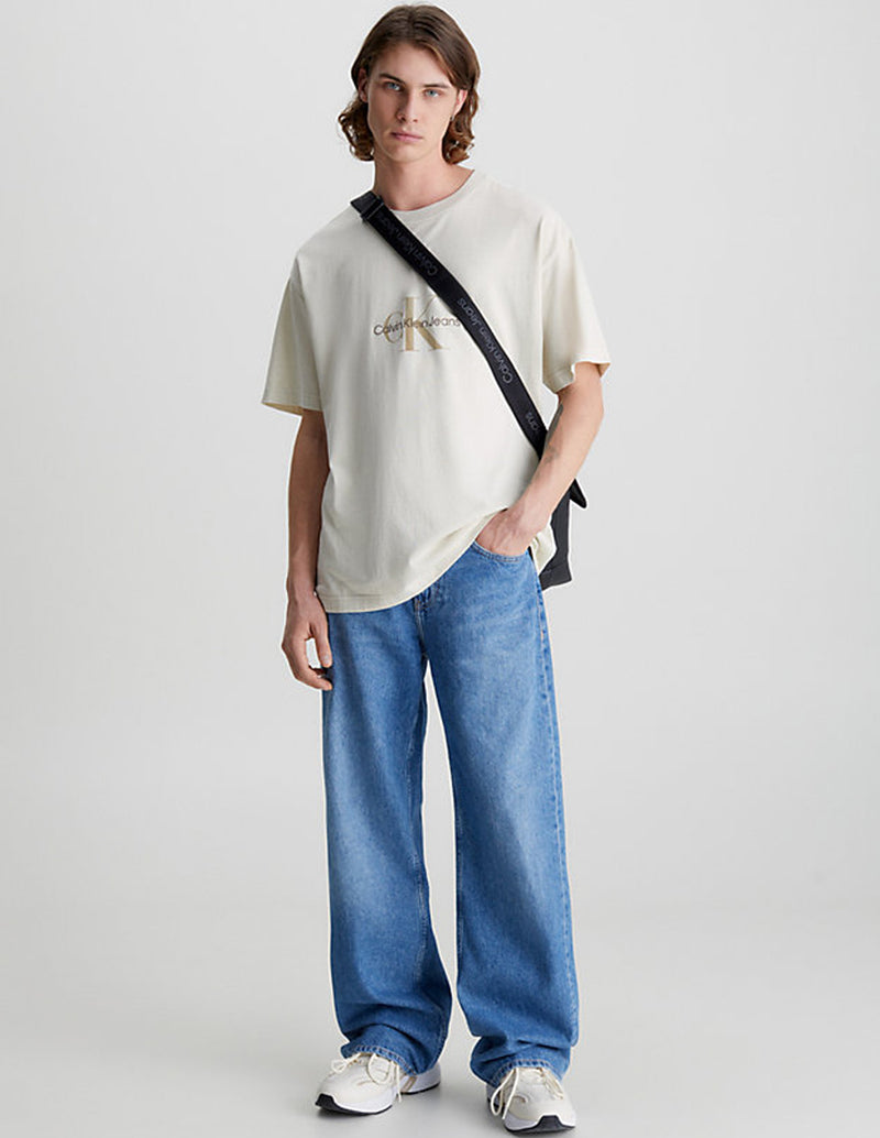 Camiseta Calvin Klein Jeans Relaxed Monogram Beige Hombre
